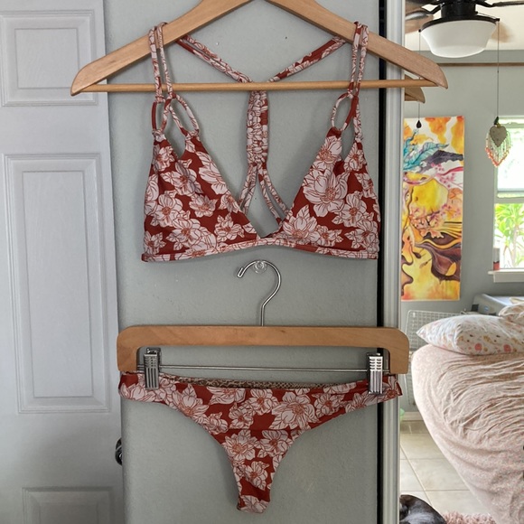 acacia swimwear Other - Acacia Magnolia Rust Set Both Sz L Thailand top & Ho’okipa bottom
